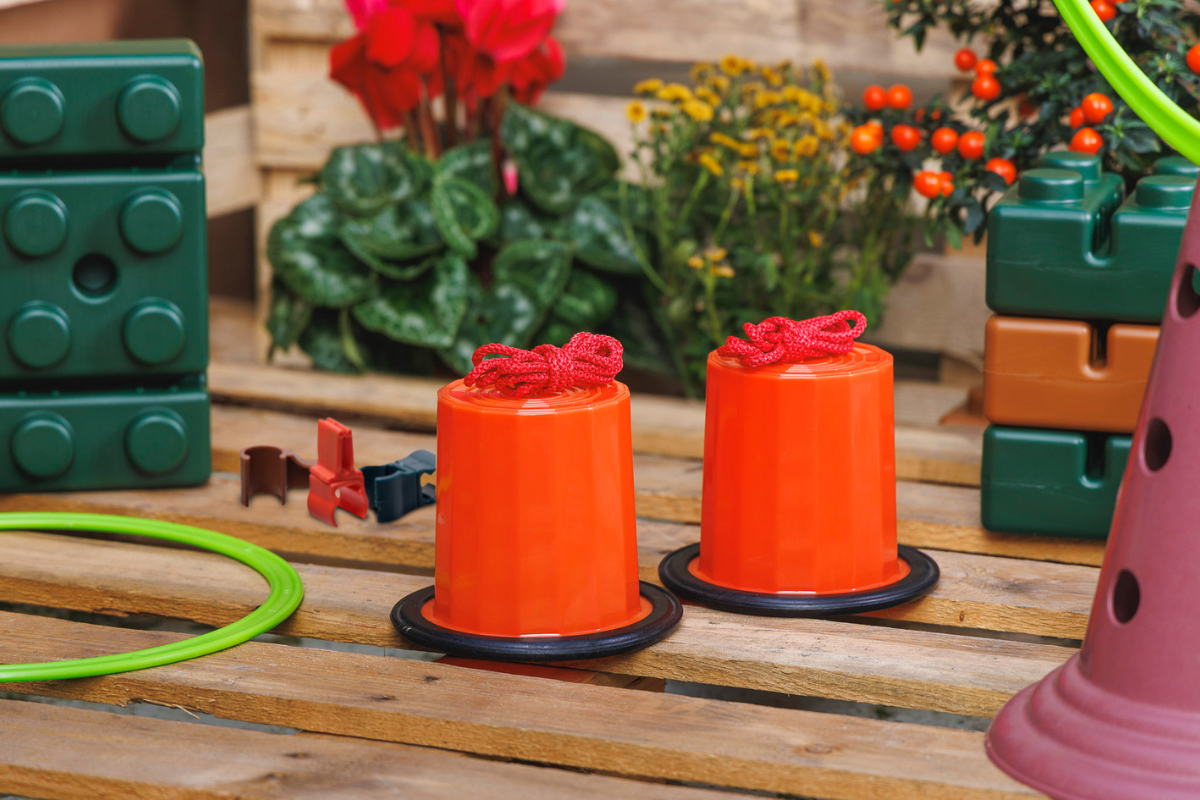 Nuova linea eco-friendly Italveneta Didattica con giochi e arredi realizzati in plastica riciclata per una produzione sostenibile Made in Italy.