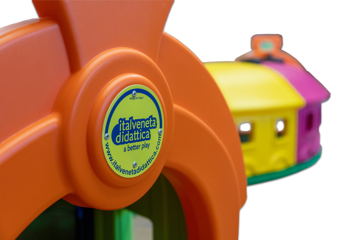 Giochi in plastica colorata Italveneta Didattica per bambini, resistenti, sicuri e facili da pulire, alternativa moderna ai giochi in legno.