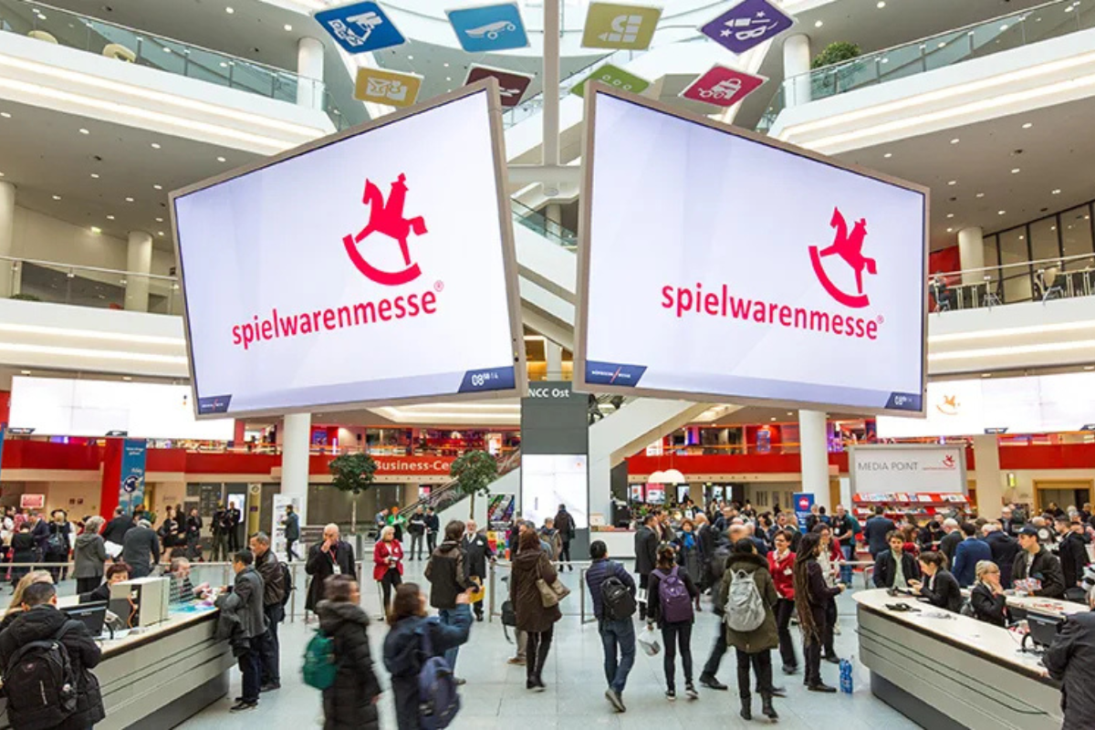 Stand Italveneta Didattica alla fiera Spielwarenmesse di Norimberga nelle precedenti edizioni, simbolo del Made in Italy nel settore dei giochi educativi.